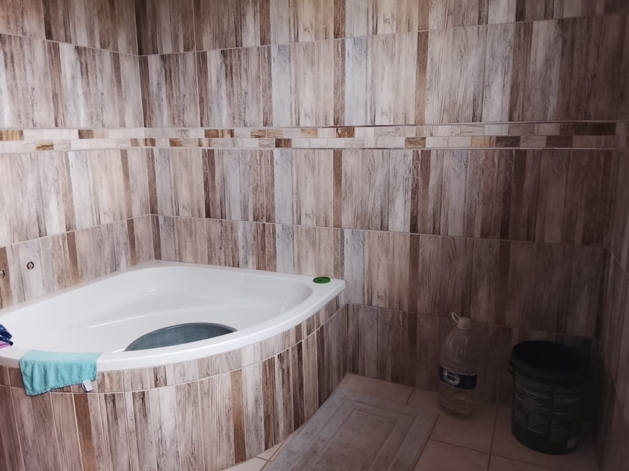 5 Bedroom Property for Sale in Vanderbijlpark SE 8 Gauteng