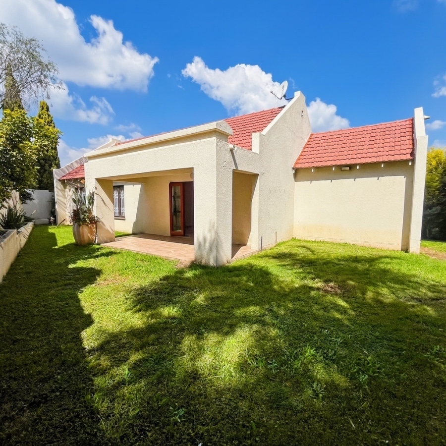3 Bedroom Property for Sale in Douglasdale Gauteng