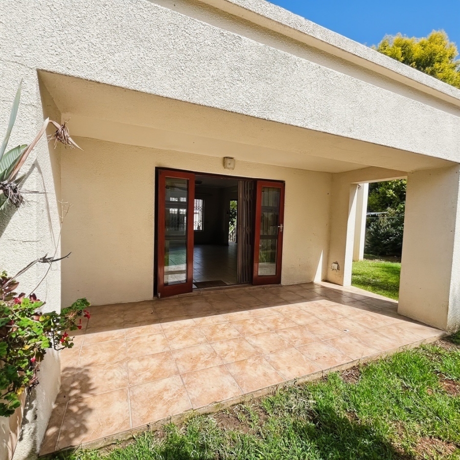 3 Bedroom Property for Sale in Douglasdale Gauteng