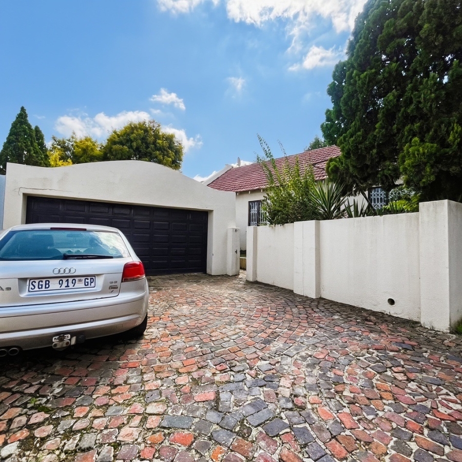 3 Bedroom Property for Sale in Douglasdale Gauteng