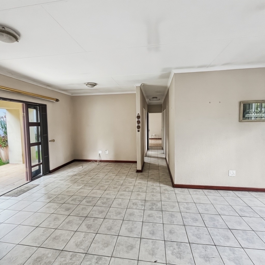 3 Bedroom Property for Sale in Douglasdale Gauteng