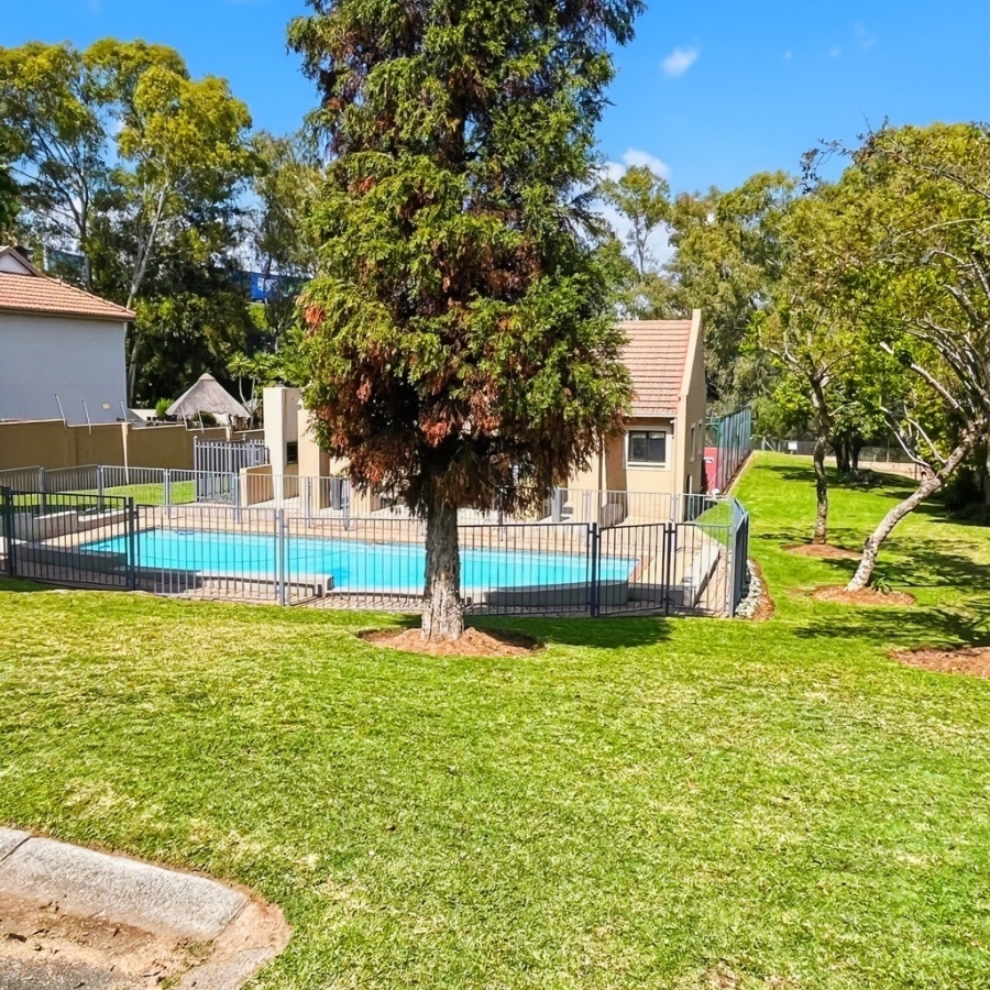 3 Bedroom Property for Sale in Douglasdale Gauteng
