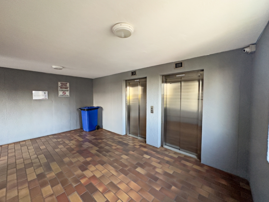 1 Bedroom Property for Sale in Hatfield Gauteng