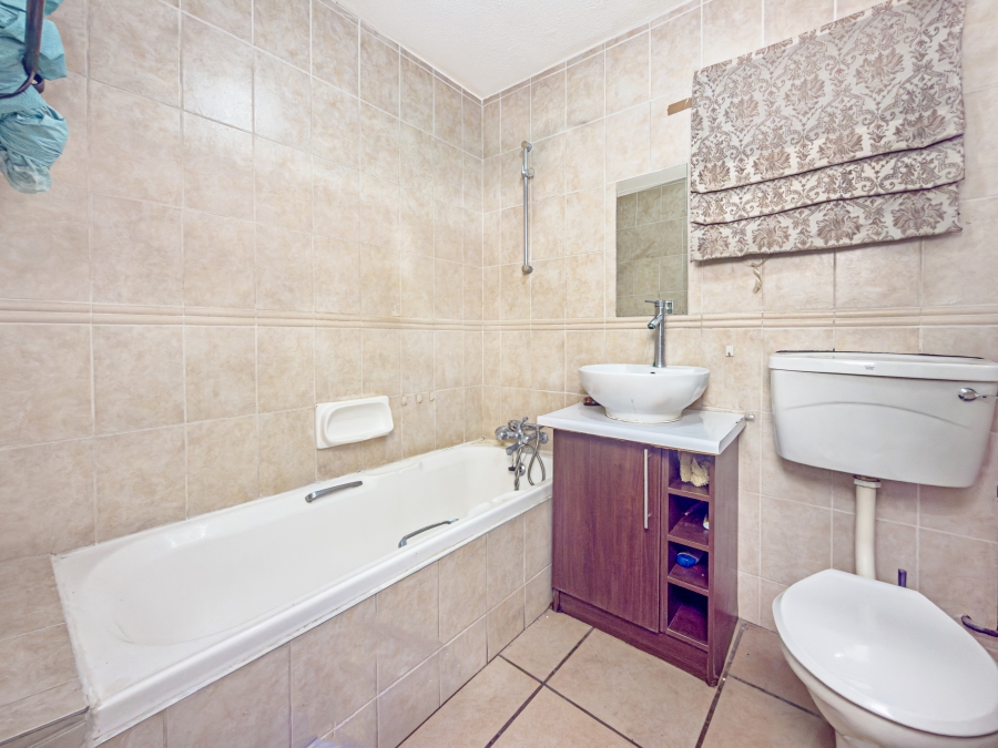 1 Bedroom Property for Sale in Hatfield Gauteng