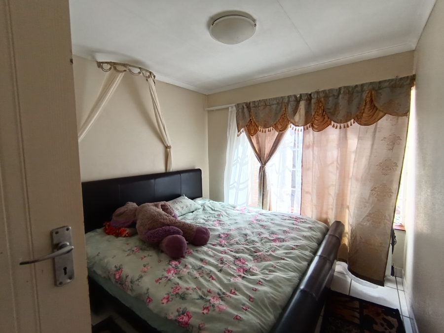 3 Bedroom Property for Sale in Brackendowns Gauteng