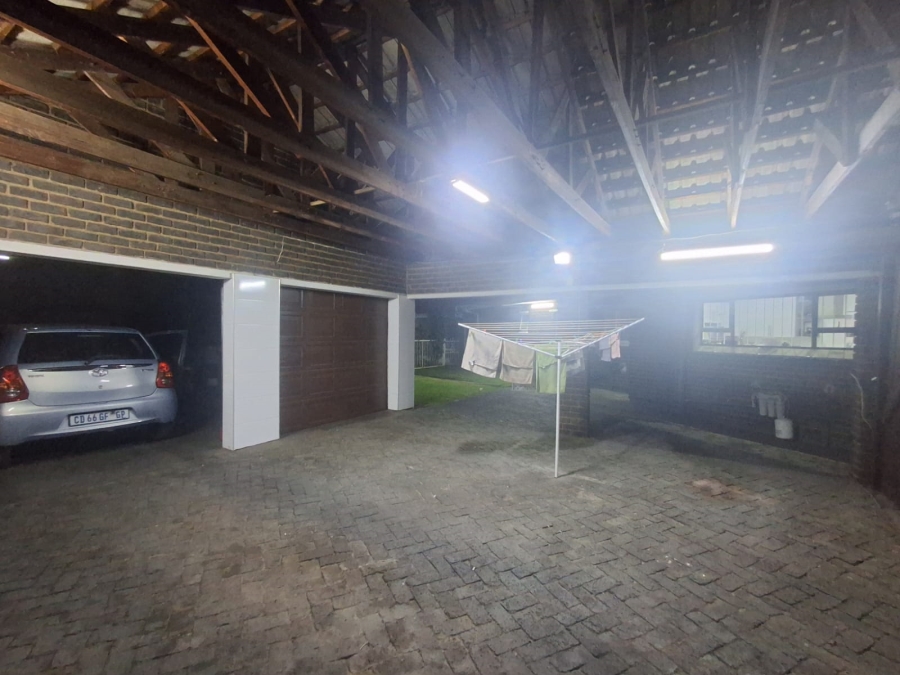 3 Bedroom Property for Sale in Falcon Ridge Gauteng