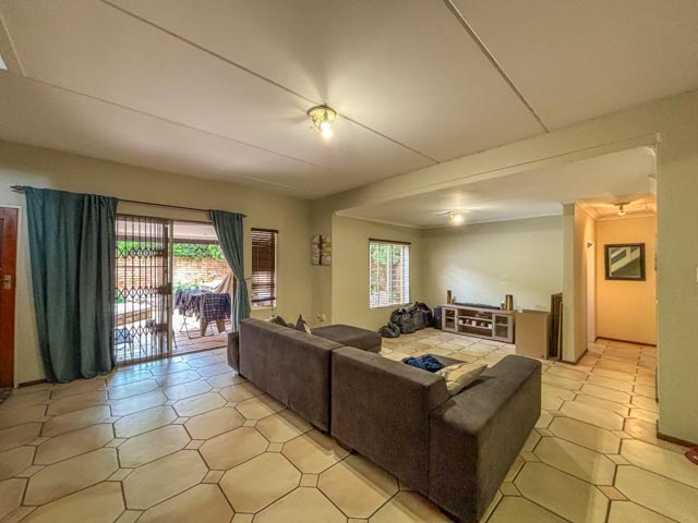 To Let 5 Bedroom Property for Rent in Sundowner Gauteng