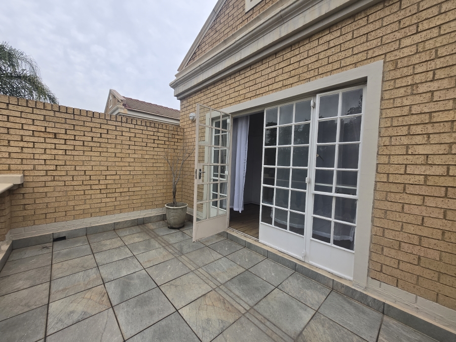 3 Bedroom Property for Sale in Eldoraigne Gauteng