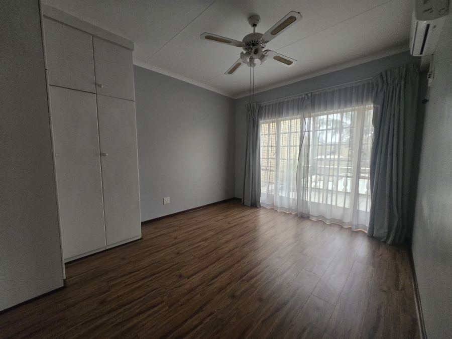 3 Bedroom Property for Sale in Eldoraigne Gauteng