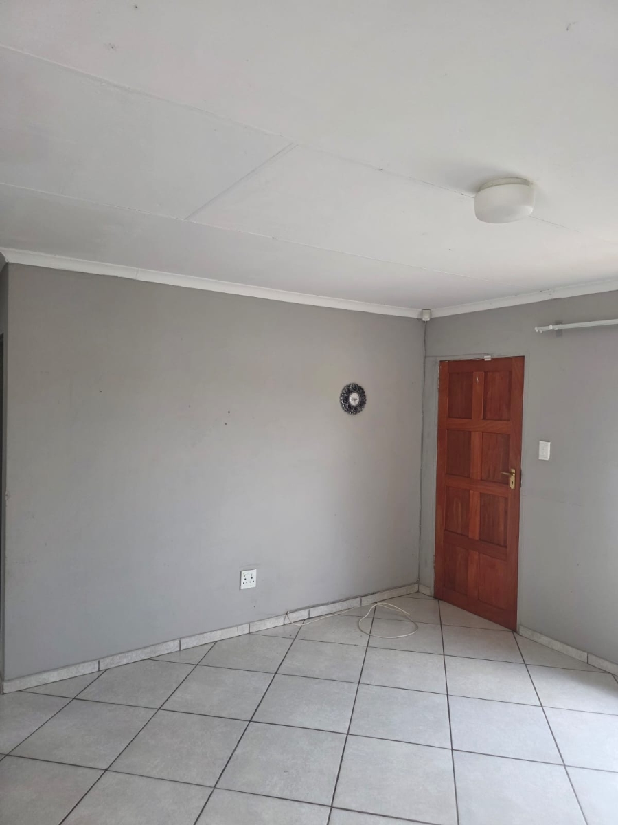 2 Bedroom Property for Sale in Pretoria West Gauteng