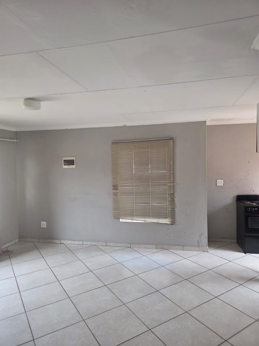2 Bedroom Property for Sale in Pretoria West Gauteng