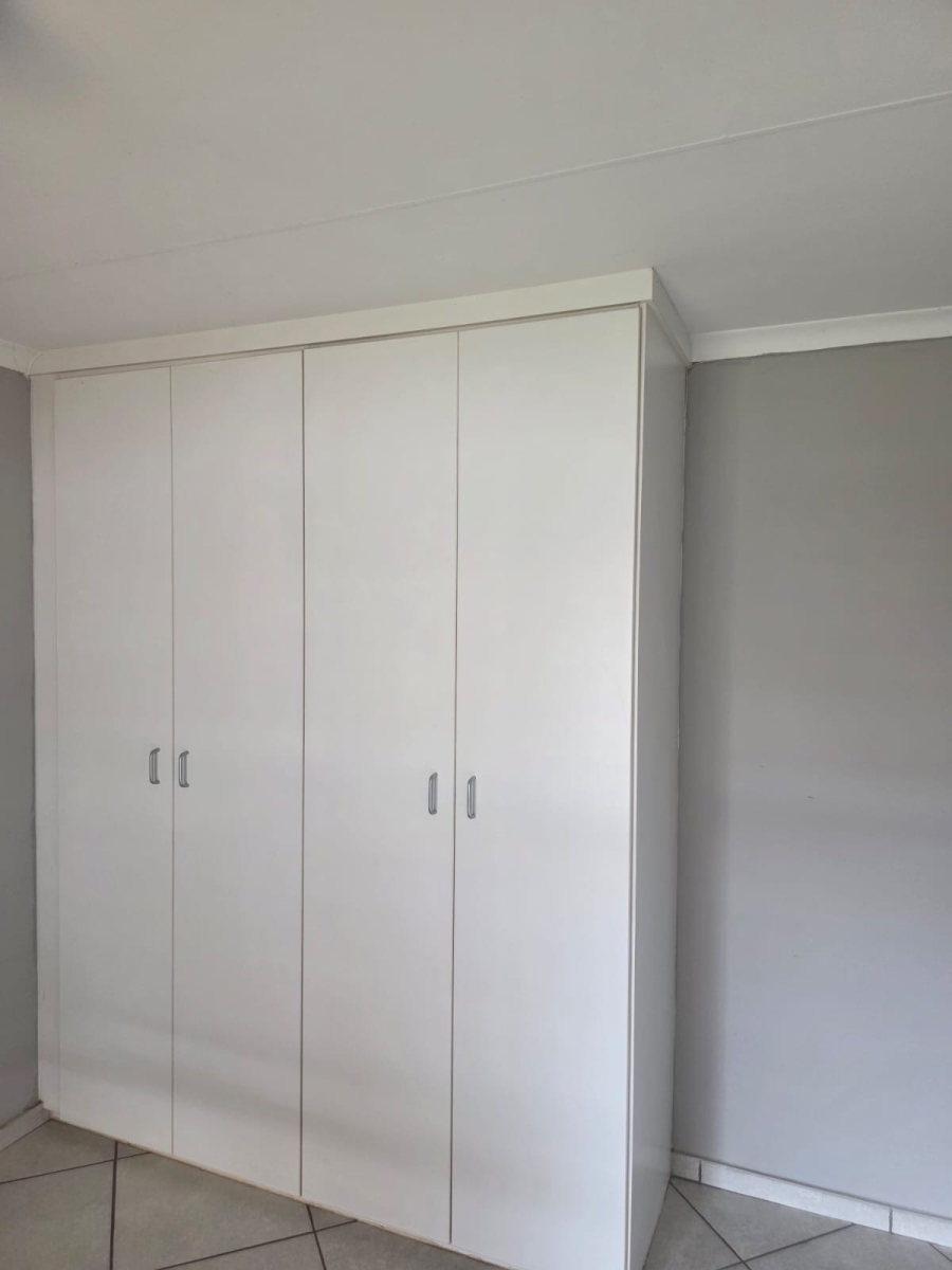 2 Bedroom Property for Sale in Pretoria West Gauteng