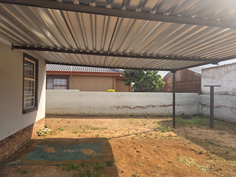 2 Bedroom Property for Sale in Pretoria West Gauteng