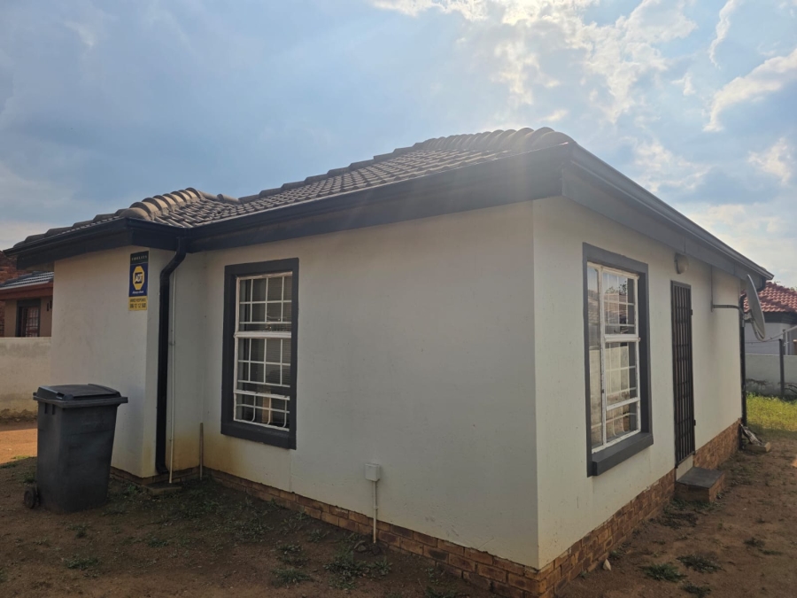 2 Bedroom Property for Sale in Pretoria West Gauteng