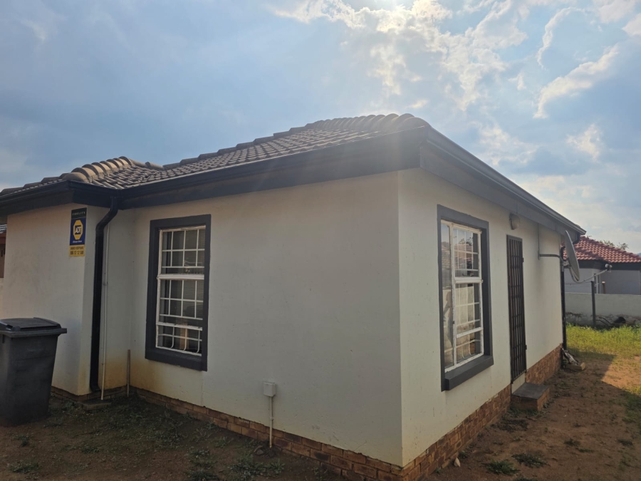 2 Bedroom Property for Sale in Pretoria West Gauteng