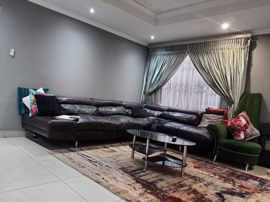 3 Bedroom Property for Sale in Mahube Valley Gauteng