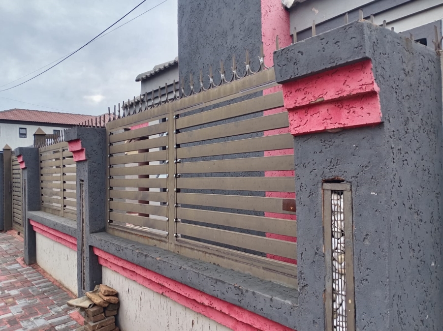 3 Bedroom Property for Sale in Mahube Valley Gauteng