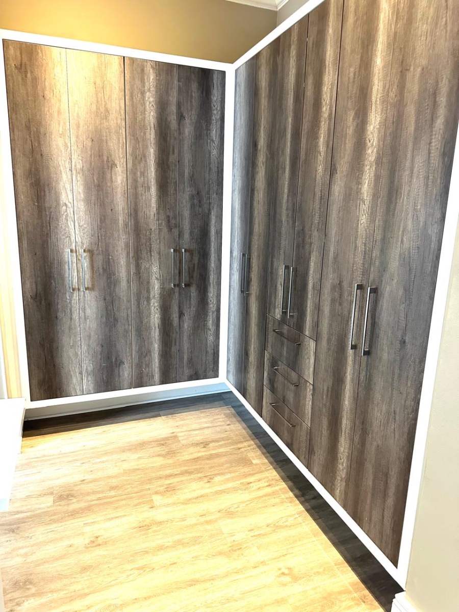 4 Bedroom Property for Sale in Waterfall Country Estate Gauteng