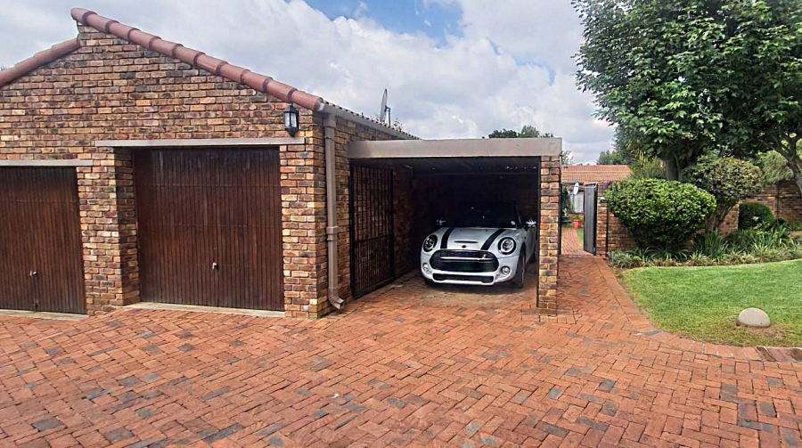 3 Bedroom Property for Sale in Strathavon Gauteng