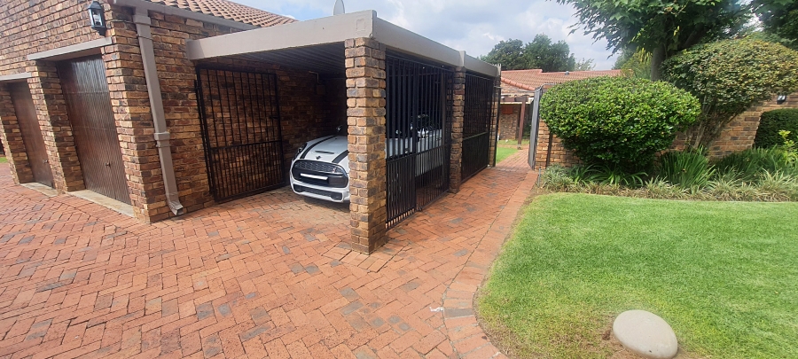 3 Bedroom Property for Sale in Strathavon Gauteng