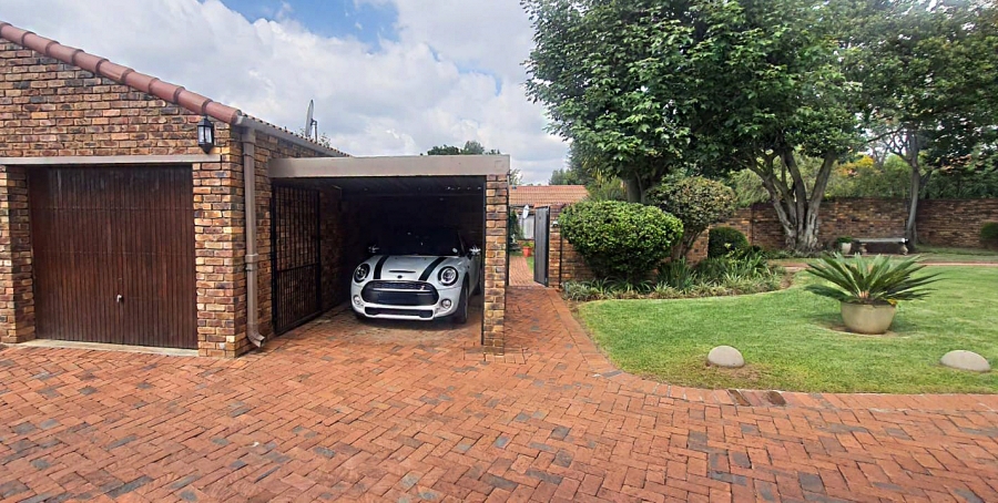 3 Bedroom Property for Sale in Strathavon Gauteng