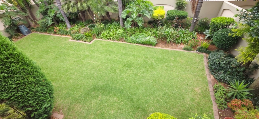To Let 3 Bedroom Property for Rent in Thornhill Estate Gauteng