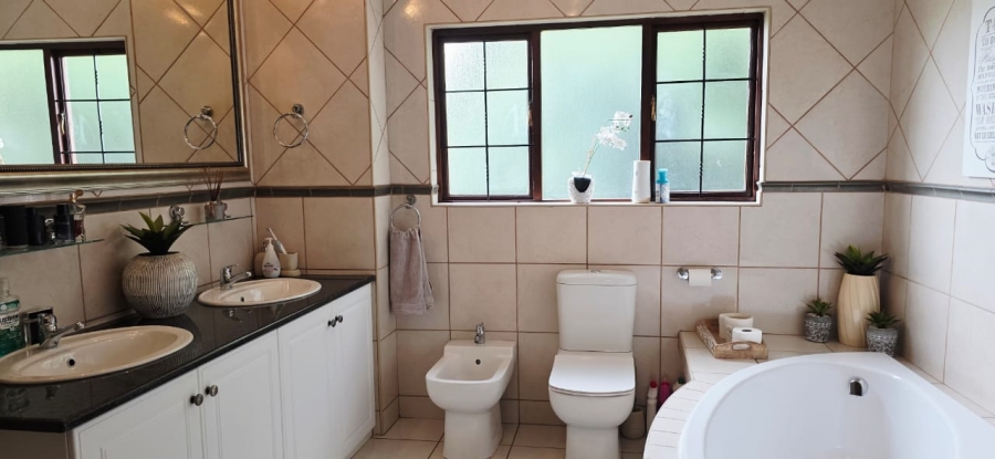 To Let 3 Bedroom Property for Rent in Thornhill Estate Gauteng