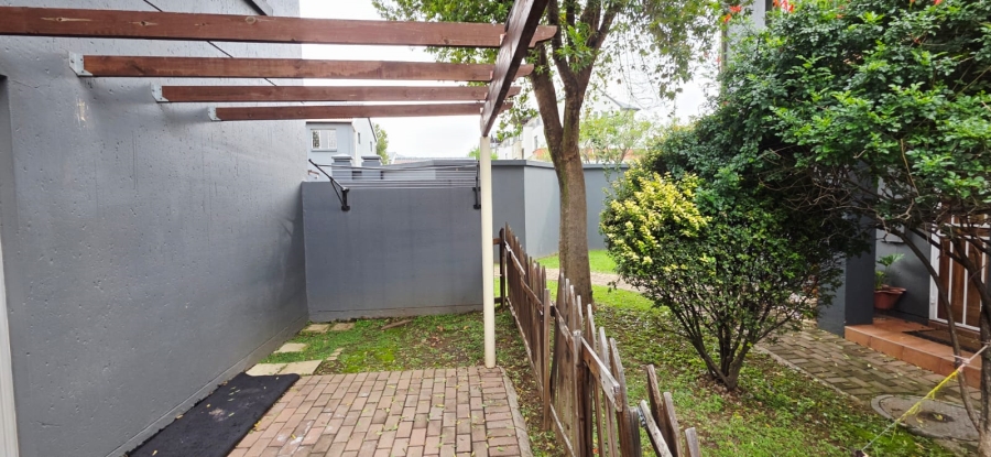 2 Bedroom Property for Sale in Greenstone Hill Gauteng