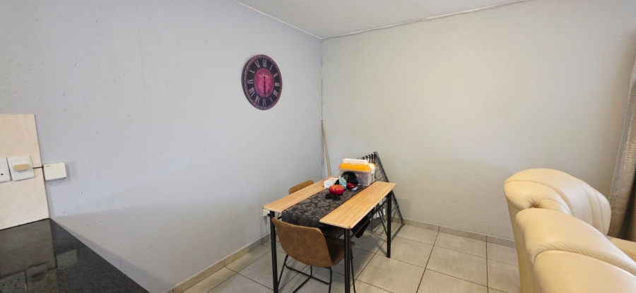 2 Bedroom Property for Sale in Greenstone Hill Gauteng