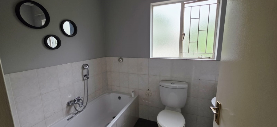 2 Bedroom Property for Sale in Greenstone Hill Gauteng