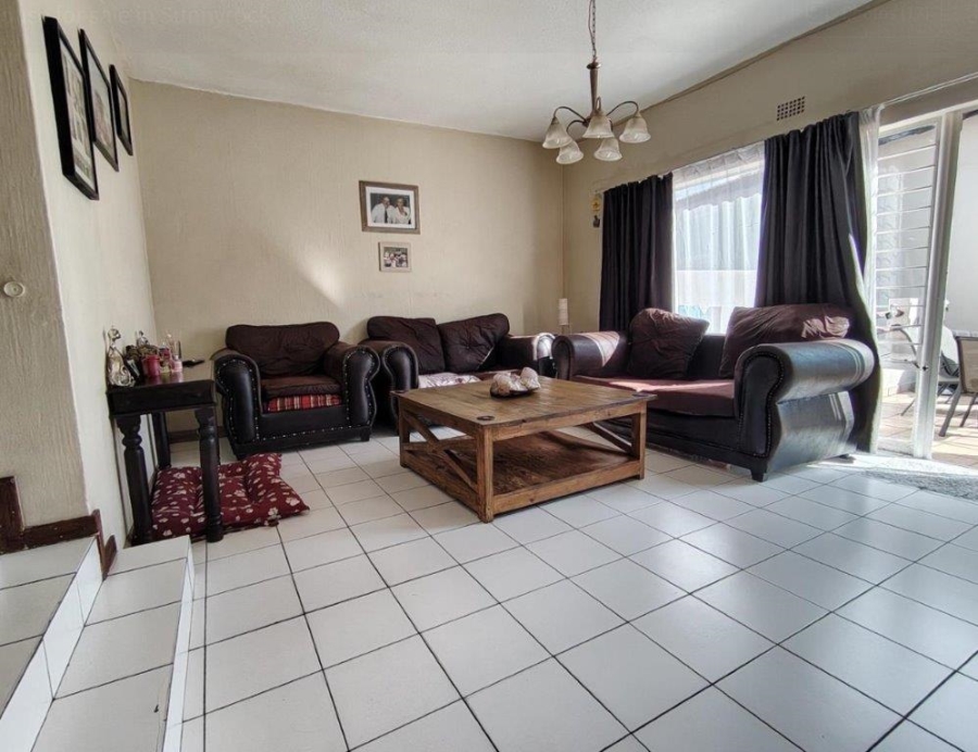 2 Bedroom Property for Sale in Sunnyrock Gauteng