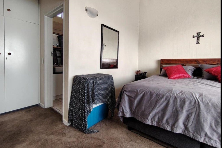 2 Bedroom Property for Sale in Sunnyrock Gauteng