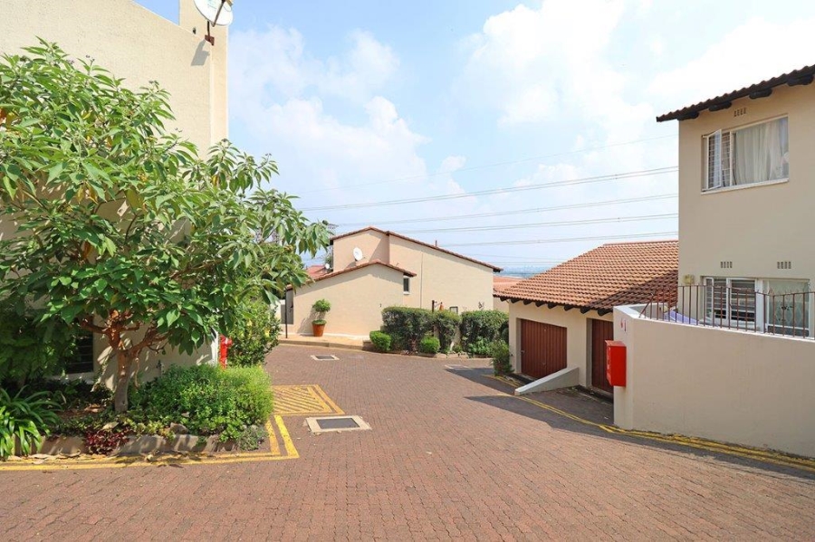 2 Bedroom Property for Sale in Sunnyrock Gauteng