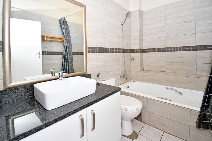 2 Bedroom Property for Sale in Sunnyrock Gauteng