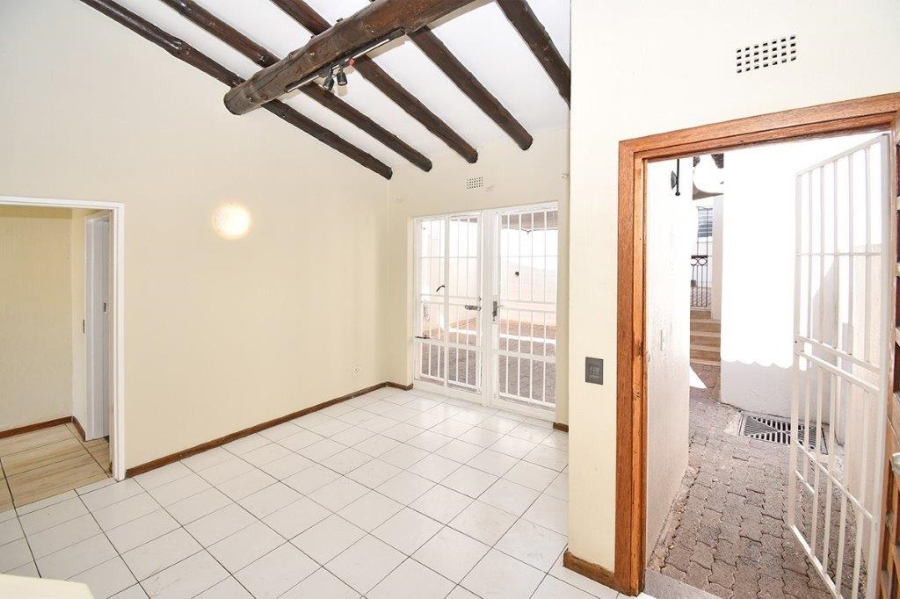 2 Bedroom Property for Sale in Sunnyrock Gauteng