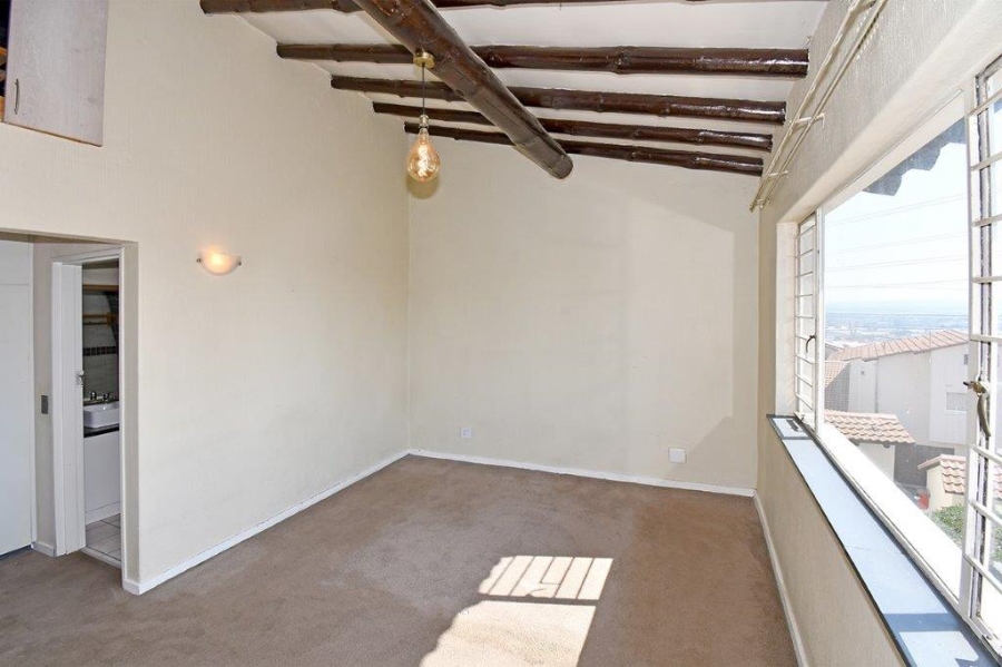 2 Bedroom Property for Sale in Sunnyrock Gauteng
