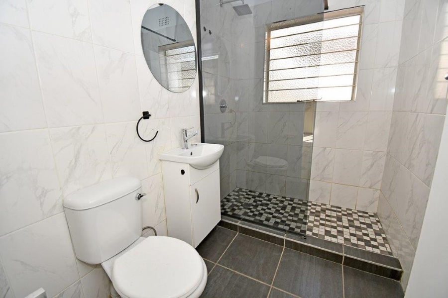 2 Bedroom Property for Sale in Sunnyrock Gauteng