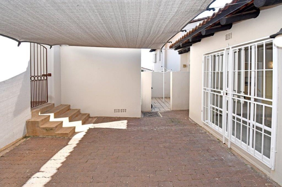 2 Bedroom Property for Sale in Sunnyrock Gauteng