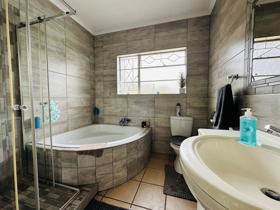 3 Bedroom Property for Sale in Mayfield Park Gauteng