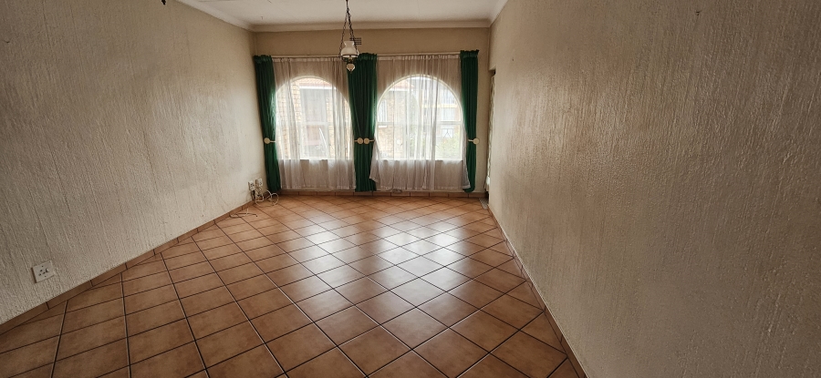 2 Bedroom Property for Sale in New Redruth Gauteng
