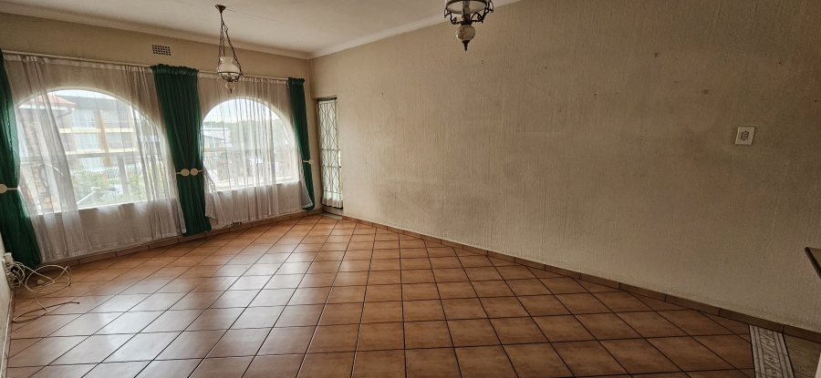 2 Bedroom Property for Sale in New Redruth Gauteng