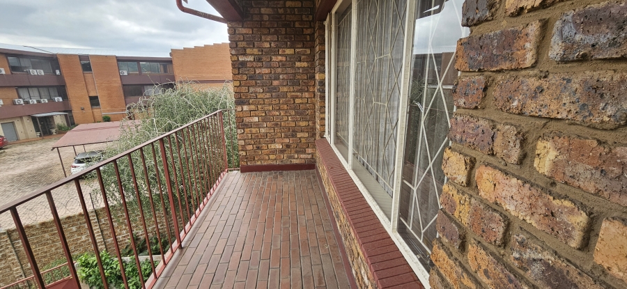 2 Bedroom Property for Sale in New Redruth Gauteng