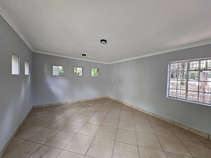 To Let Commercial Property for Rent in Raslouw Gauteng