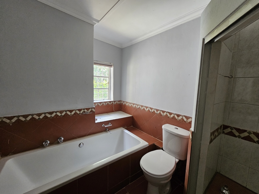 To Let Commercial Property for Rent in Raslouw Gauteng