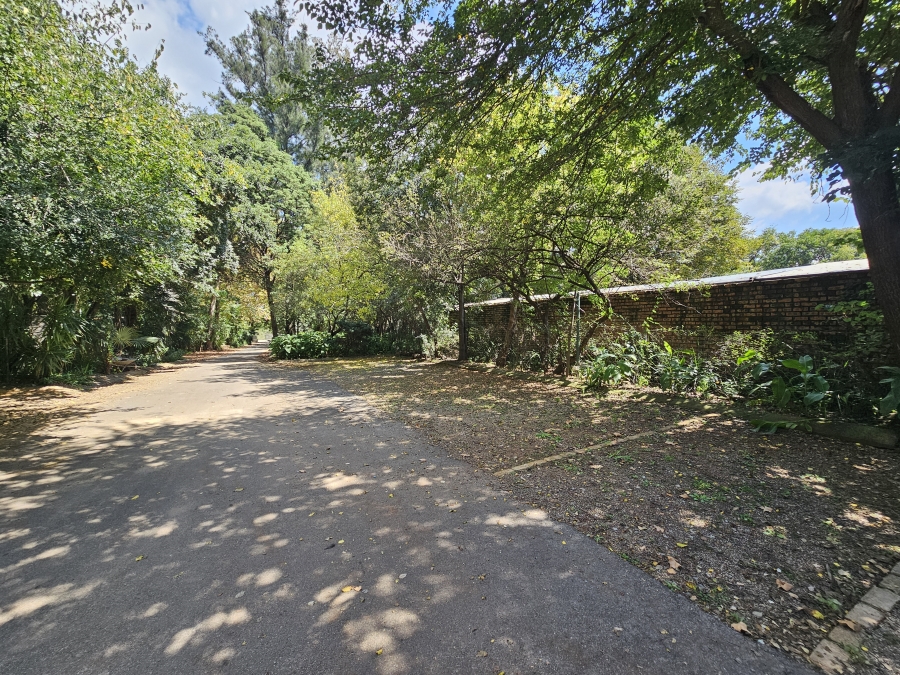 To Let Commercial Property for Rent in Raslouw Gauteng