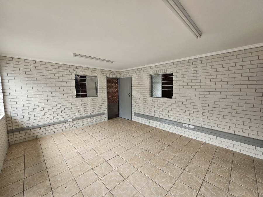 To Let Commercial Property for Rent in Hennops Park Industrial Gauteng