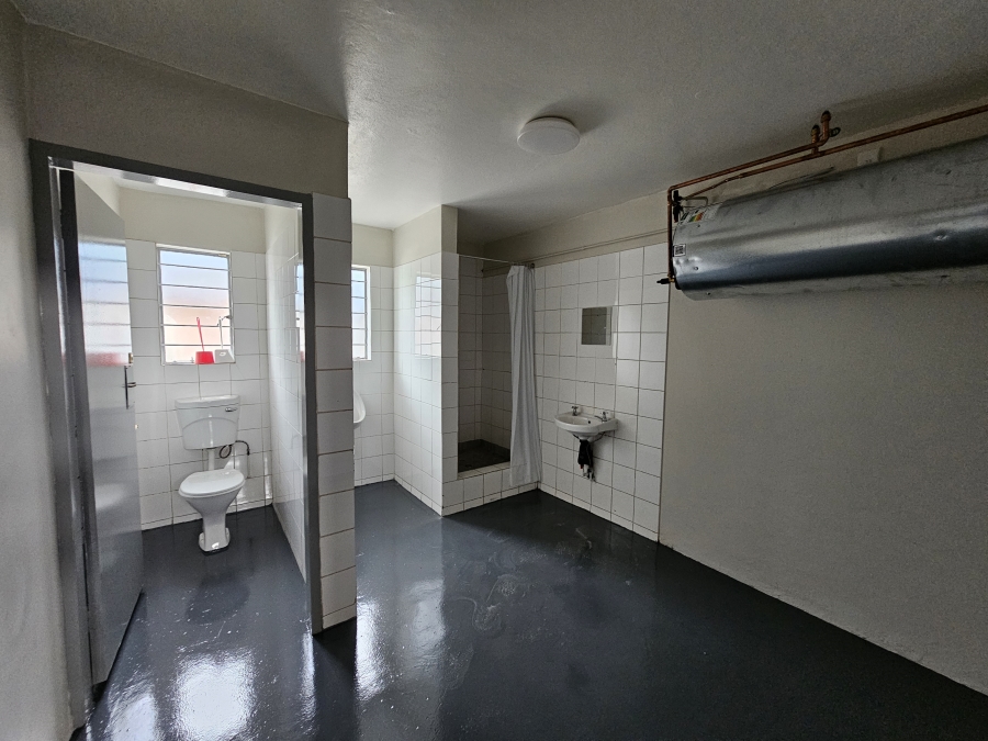 To Let Commercial Property for Rent in Hennops Park Industrial Gauteng