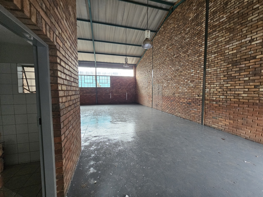 To Let Commercial Property for Rent in Hennops Park Industrial Gauteng
