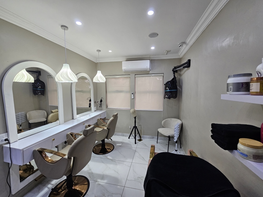 Commercial Property for Sale in Die Hoewes Gauteng