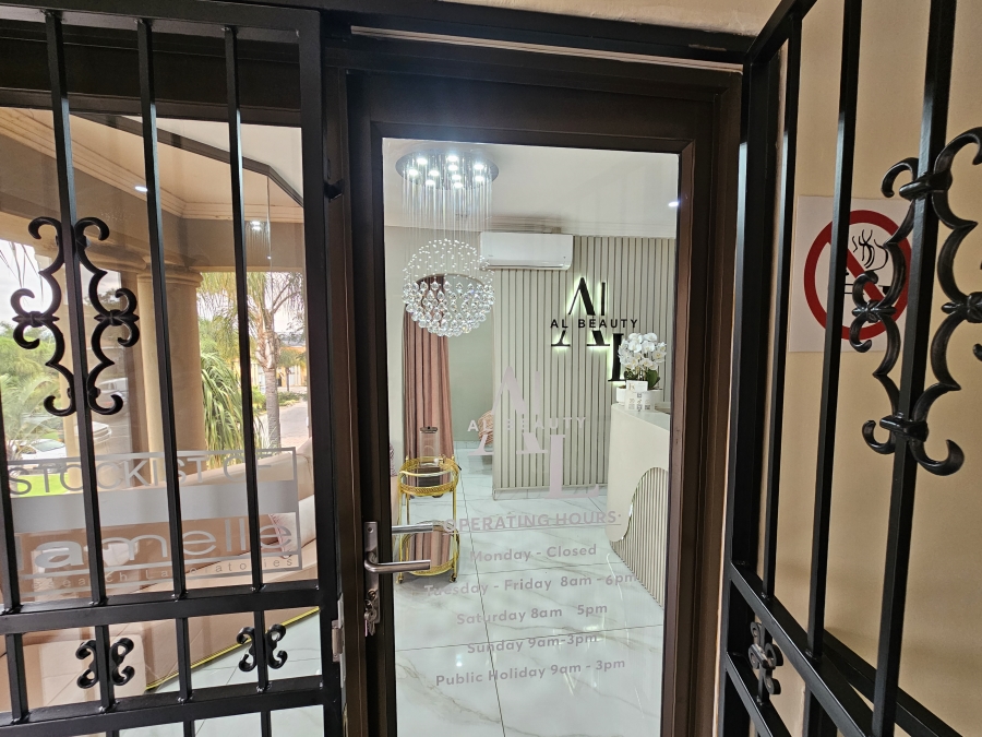 Commercial Property for Sale in Die Hoewes Gauteng